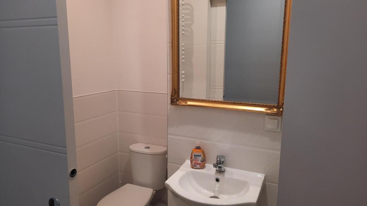 ポズナンApartament Katowickaアパートメント エクステリア 写真